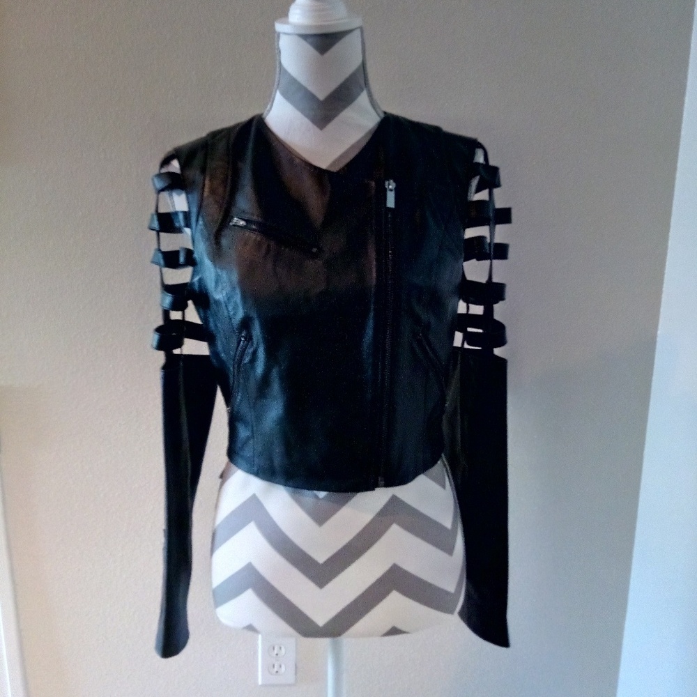 SOLD!!💚💚💚 BeBe !!!  Black Jacket 💋
